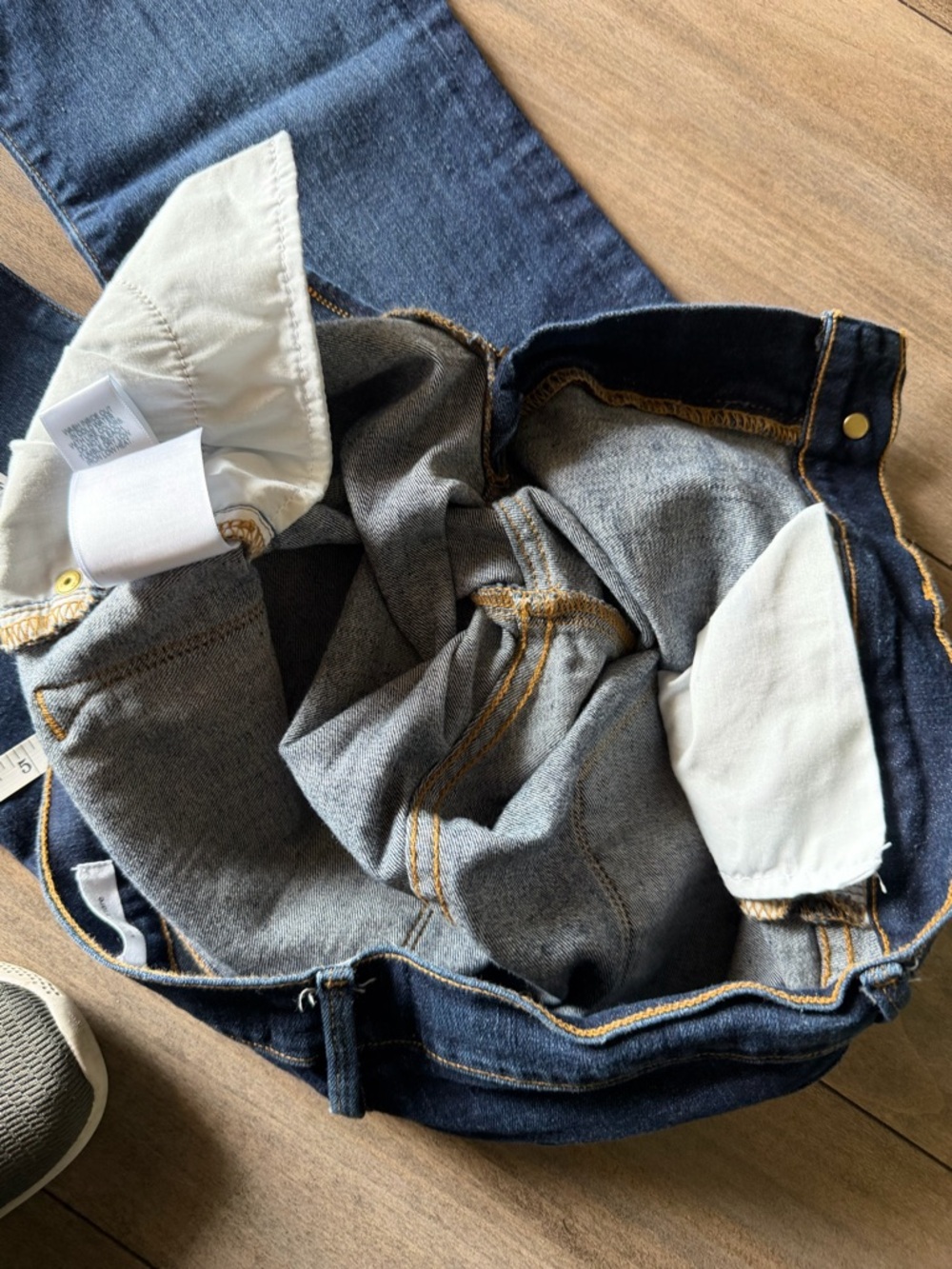 Frame Denim Dark Blue Flare Jeans - Picture 14 of 14